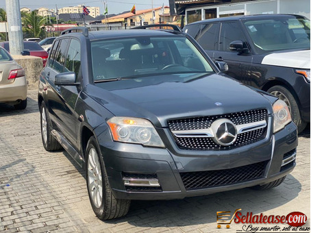 Tokunbo 2010 Mercedes Benz GLK 350 4MATIC for sale in Nigeria