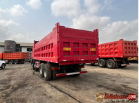 Tokunbo Howo 45 tonnes 12 tires dump trucks for sale in Nigeria