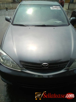 Tokunbo/ used Toyota camry Big daddy 2004 for sale in Nigeria