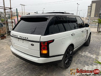 Tokunbo 2014 Range Rover Vogue Supercharged for sale in Nigeria