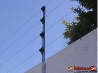 Electronic wired fence