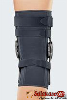 KNEE BRACE