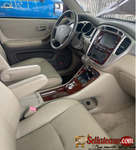 Tokunbo 2006 Toyota Highlander V6 Limited AWD for sale in Nigeria - 7