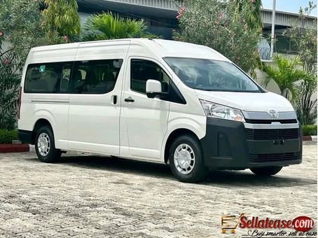 Brand new 2023 Toyota Hiace buses V6 for sale in Nigeria