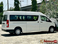 Brand new 2023 Toyota Hiace buses V6 for sale in Nigeria