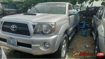 Foreign used 2009 Toyota tacoma