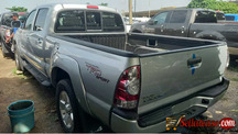 Foreign used 2009 Toyota tacoma