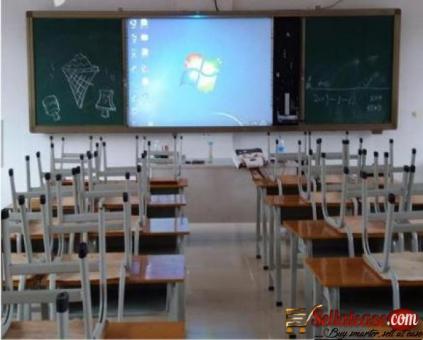 White Digital Board For Classrooms BY HIPHEN SOLUTIONS