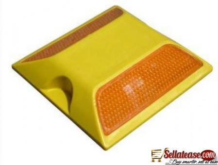 High Strength Reflective Plastic Road Stud BY HIPHEN SOLUTIONS