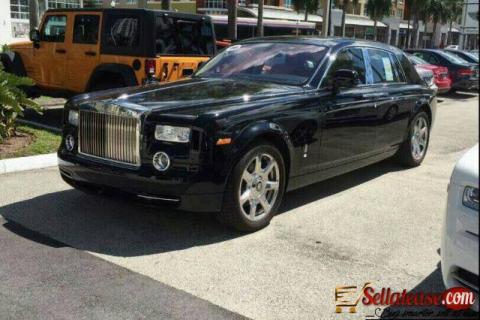 Tokunbo 2010 Rolls Royce phantom for sale in Nigeria