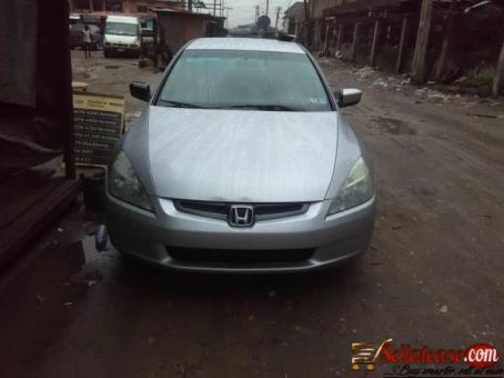 Tokunbo 2004 Honda accord end of discussion for sale in Nigeria