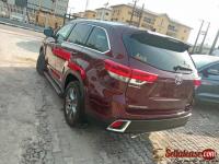 Tokunbo 2017 Toyota Highlander for sale in Nigeria - 5