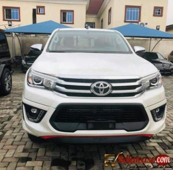 Tokunbo 2018 Toyota Hilux V6 for sale in Nigeria