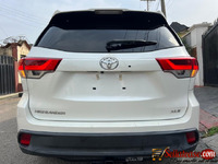 Tokunbo 2017 Toyota Highlander XLE for sale in Nigeria - 2