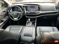 Tokunbo 2017 Toyota Highlander XLE for sale in Nigeria - 7