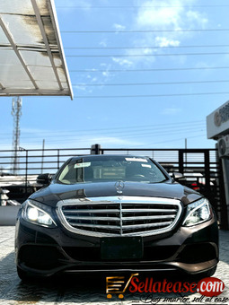 MERCEDES-BENZ C-300 2015 4-MATIC