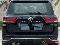 Brand new 2025 Toyota Land Cruiser VX 4.0-litre for sale in Nigeria - 3