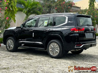 Brand new 2025 Toyota Land Cruiser VX 4.0-litre for sale in Nigeria - 6