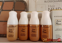 Makeup powder palette and foundation