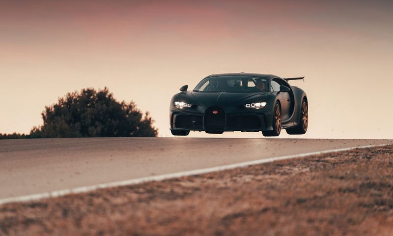 specs and price of Bugatti Chiron Pur Sport in Nigeria