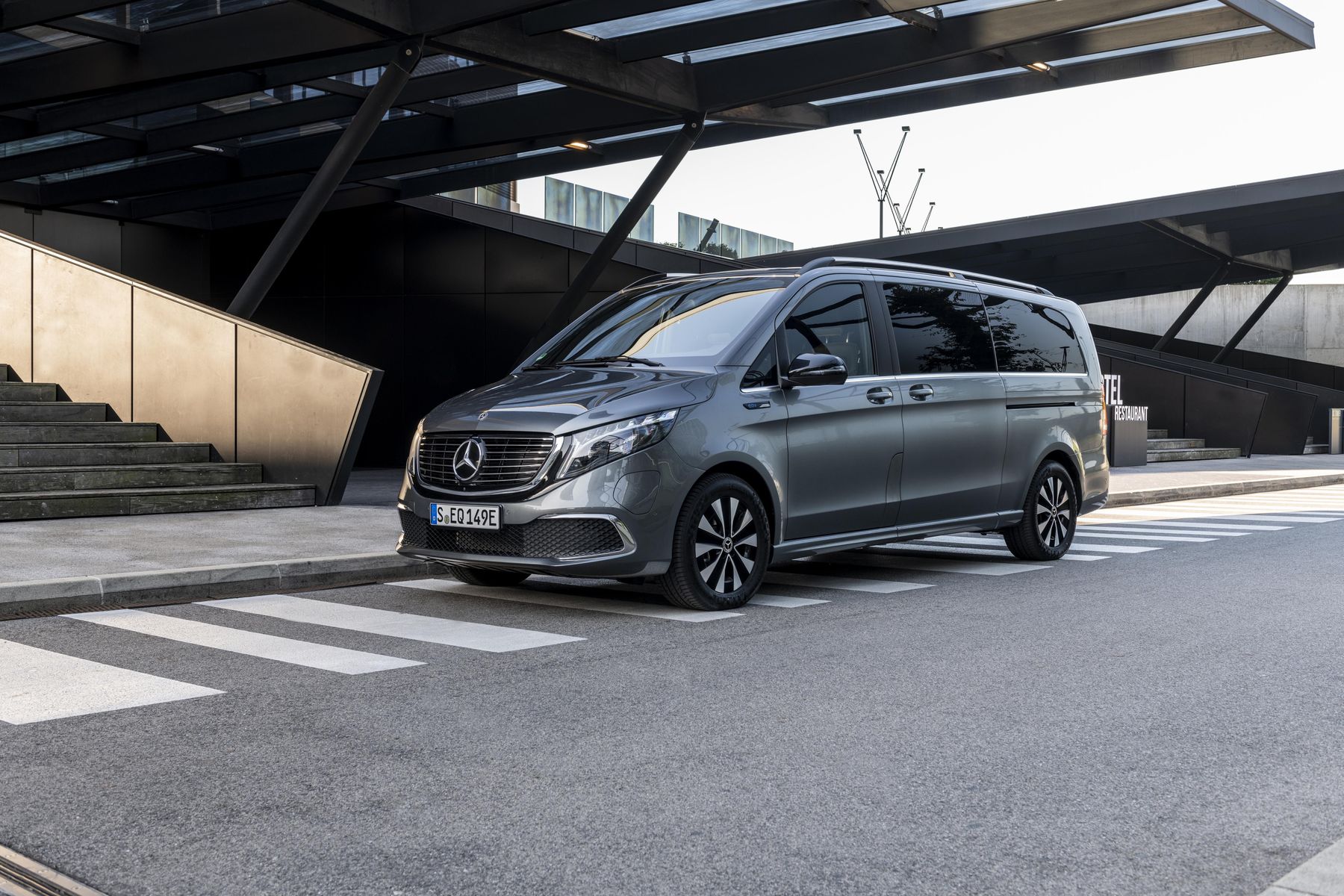 Specifications and price of 2021 Mercedes Benz EQV in Nigeria