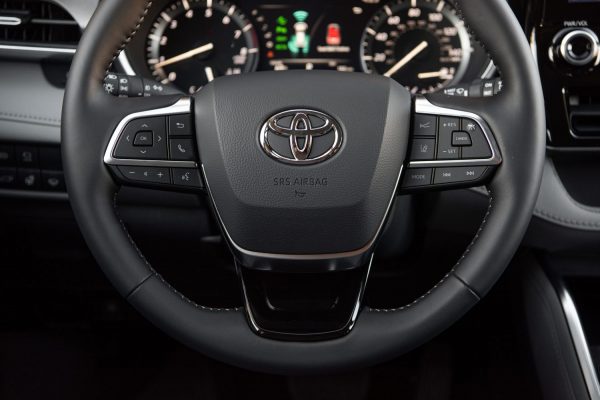 Specifications and price of 2021 Toyota Highlander in Nigeria
