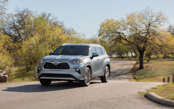 Specifications and price of 2021 Toyota Highlander in Nigeria