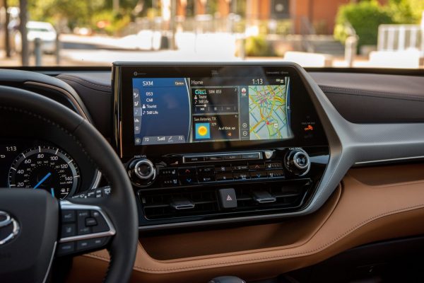 Specifications and price of 2021 Toyota Highlander in Nigeria
