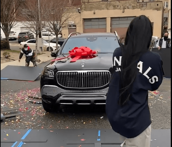 50 Cent gifts his girlfriend a 2021 Mercedes-Maybach GLS 600 as a Christmas present