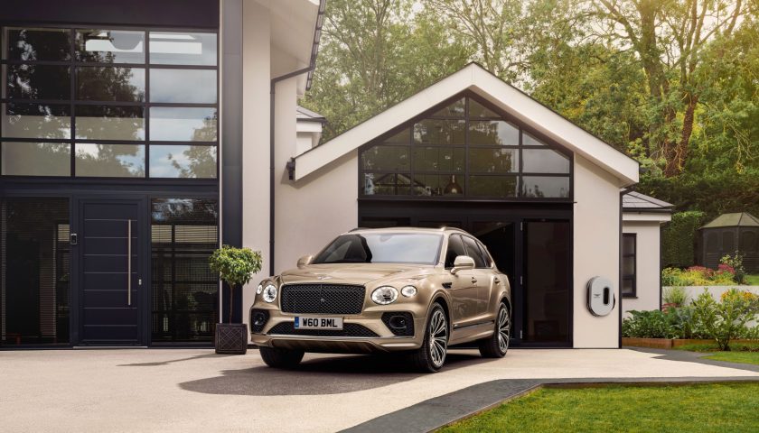 specifications and price of 2021 Bentayga Hybrid in Nigeria