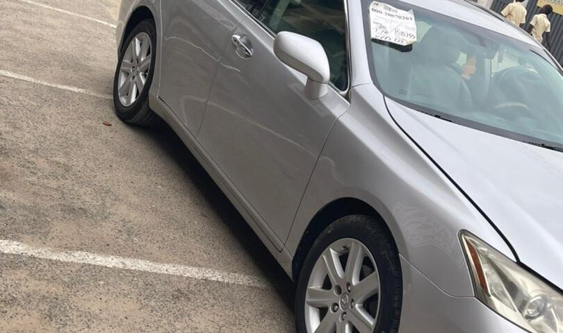 The exterior of 2008 Lexus ES 350 in Nigeria