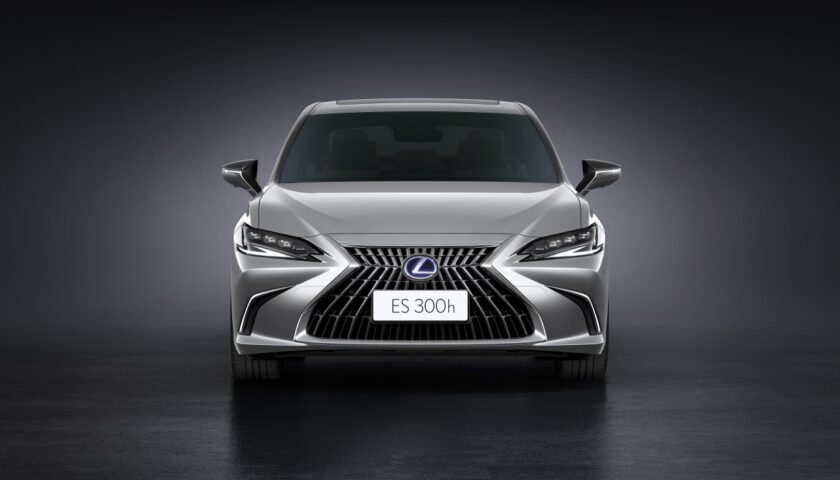 specifications and price of the 2022 Lexus ES in Nigeria