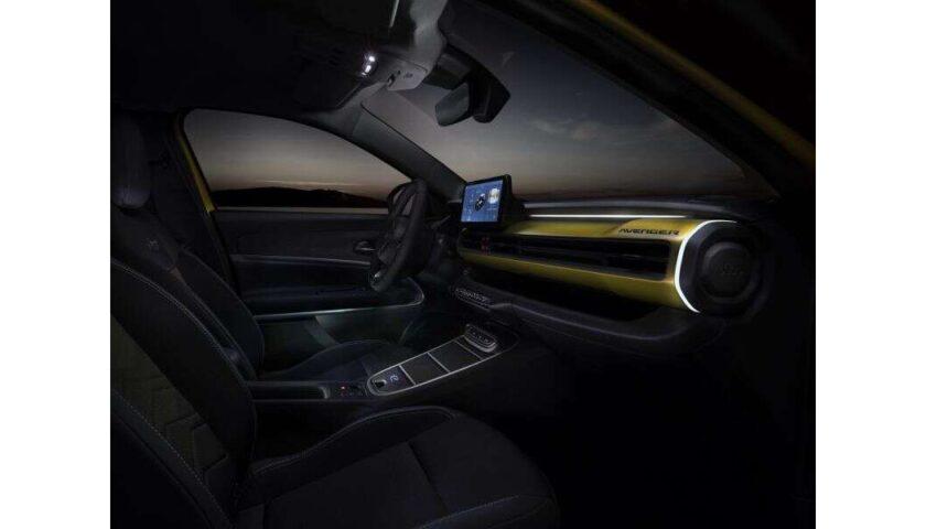 The technology of the 2023 Jeep Avenger