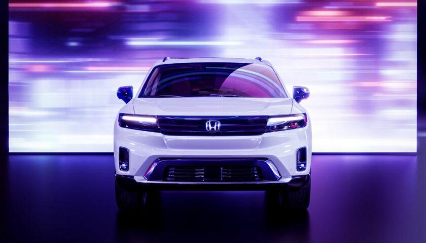 The front design of the 2024 Honda Prologue EV
