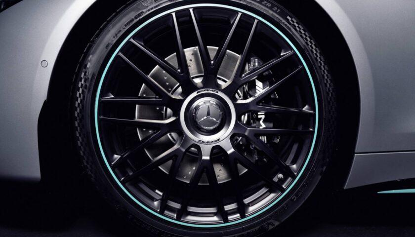 The wheels of the 2023 Mercedes-AMG SL63 4MATIC+ Motorsport Collectors Edition