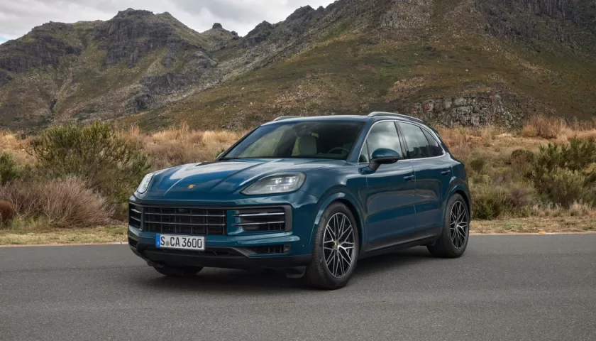 The new matrix headlights on the 2024 Porsche Cayenne