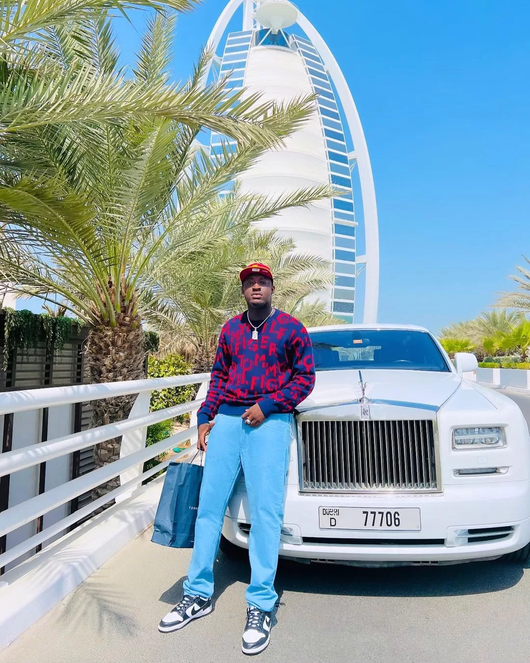 Carter Efe’s biography