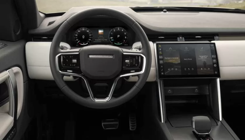 The cabin of the 2024 Land Rover Discovery Sport