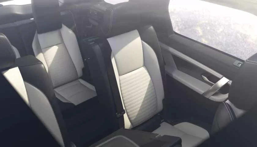 Seating configuration and tailgate