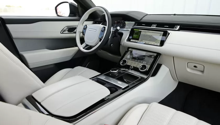Interior 2018 Range Rover Velar