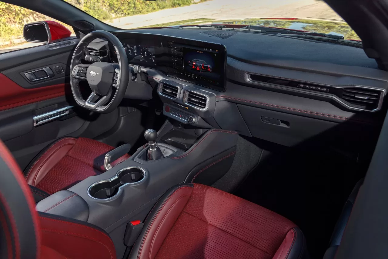 Connectivity, entertainment, and multimedia in the 2024 Mustang