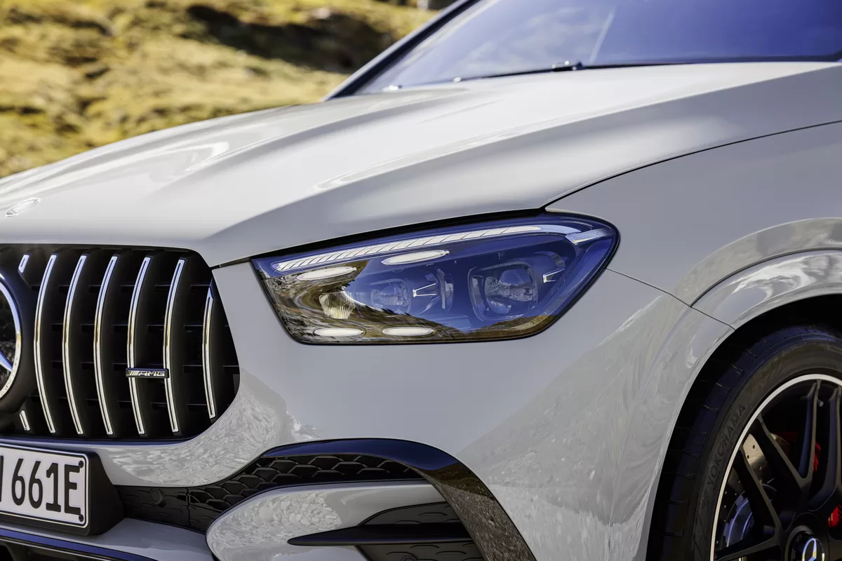 The front design of the 2026 Mercedes-AMG GLE 53 Hybrid