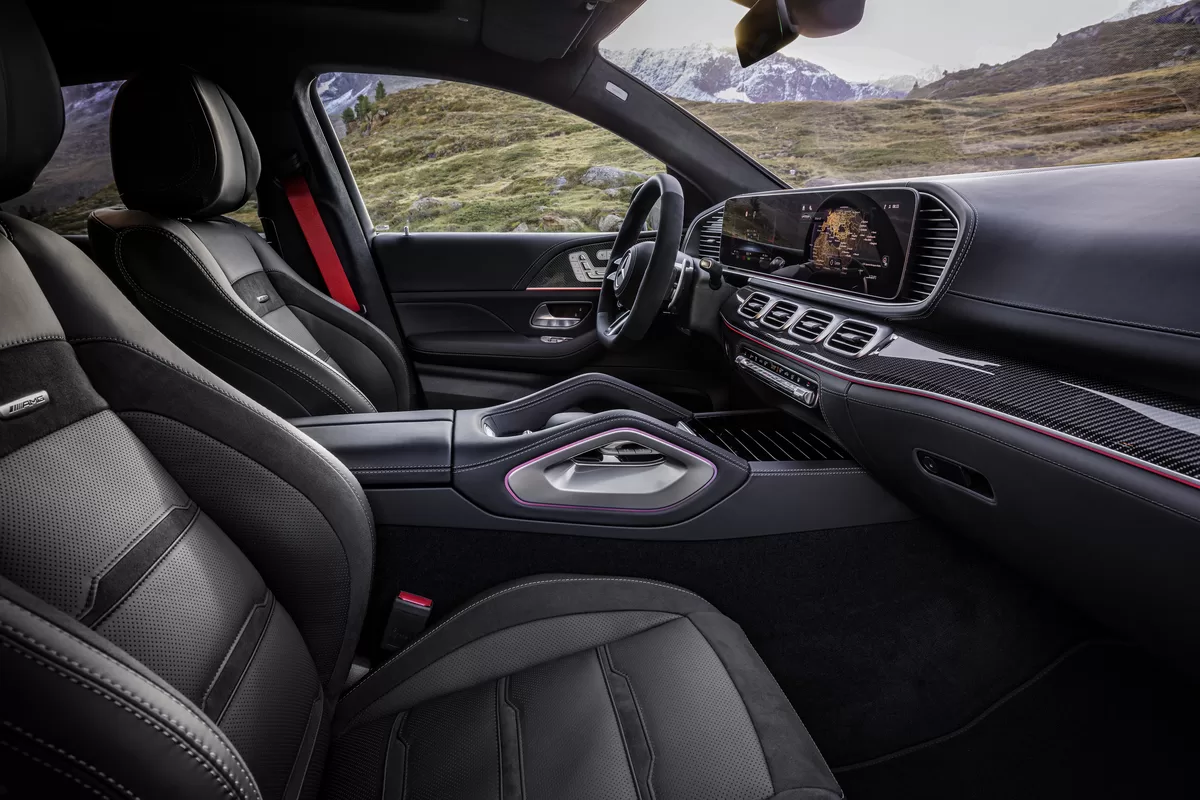 The interior design of the 2026 Mercedes-AMG GLE 53 Hybrid
