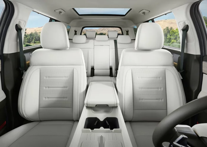 The premium interior of the 2024 Hyundai Santa Fe