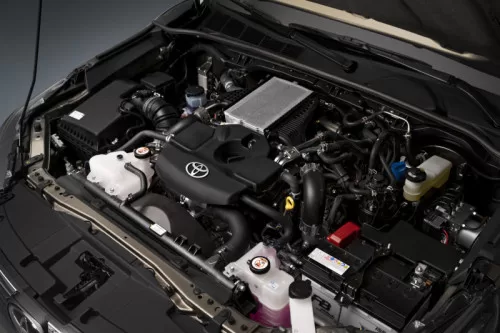 The 2.8-liter Diesel engine of the 2024 Toyota Hilux Hybrid