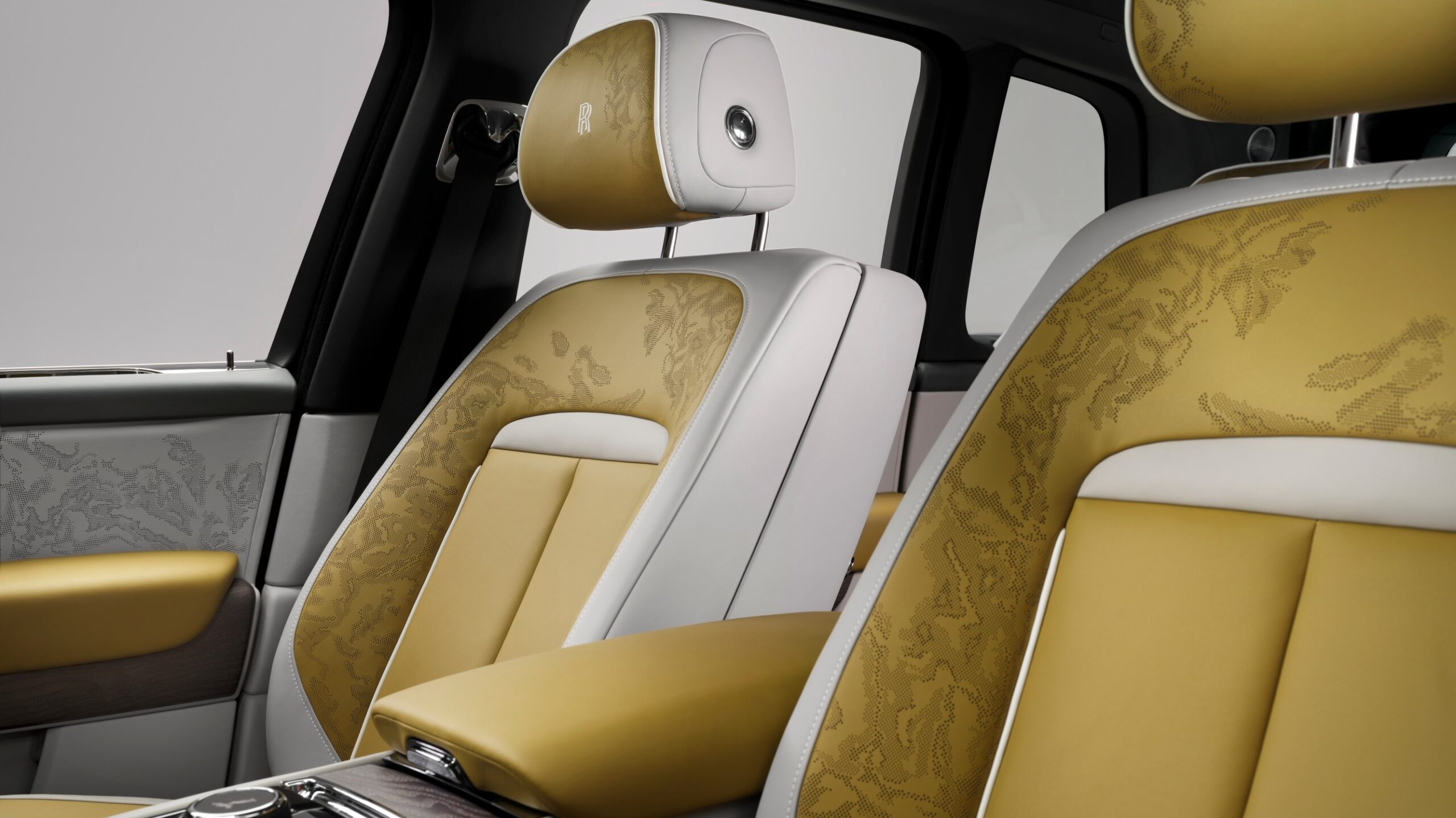 The interior seat design of the 2025 Rolls Royce Cullinan Series II