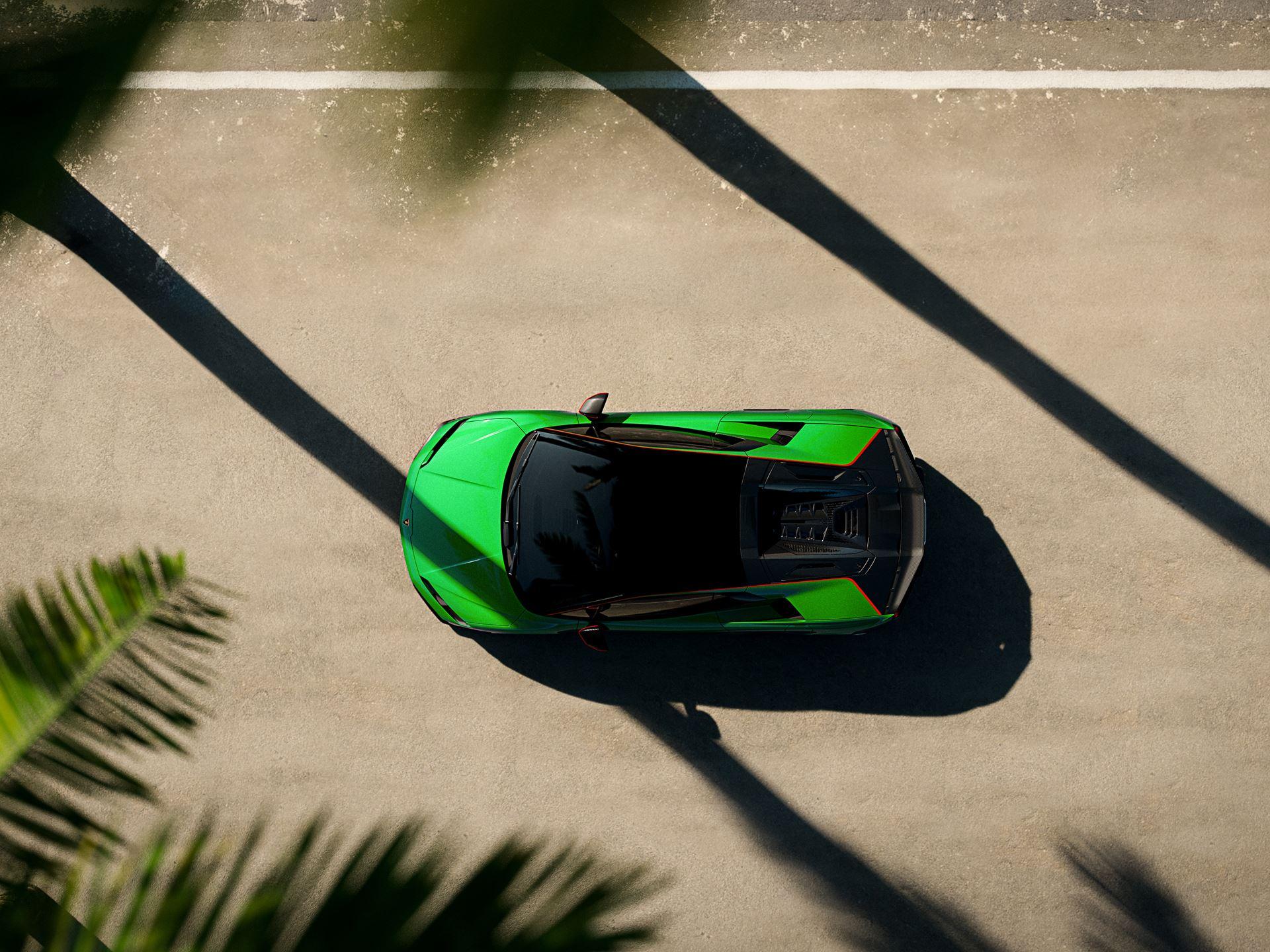 Viewing the Lamborghini Temerario hybrid from the top