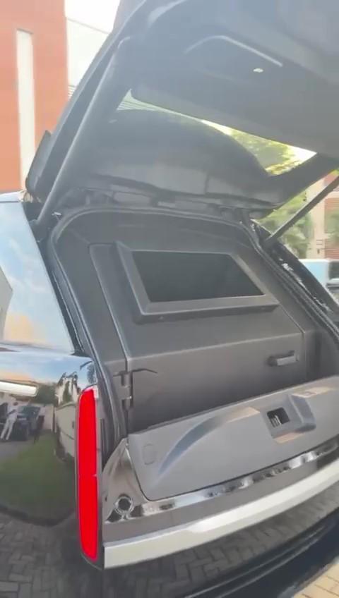 Rear armored bulkhead partition