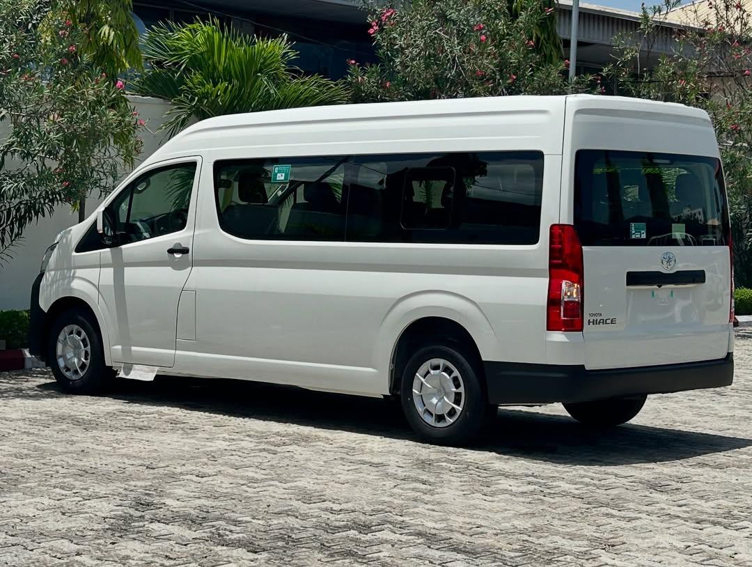 Dimensions, wheels and tires of the 2025 Toyota Hiace 