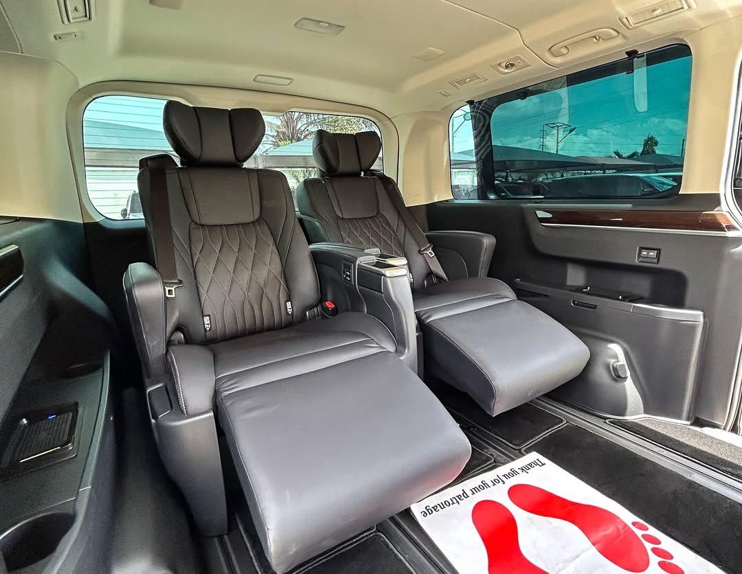Interior design of the 2025 Toyota Granvia